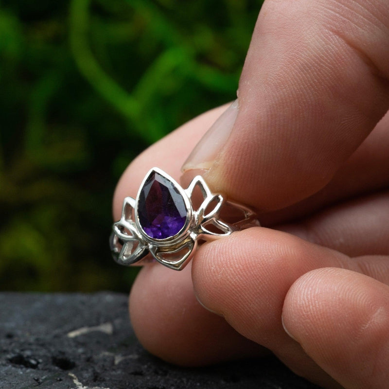 Faceted Amethyst Lotus Ring || .925 Sterling Silver