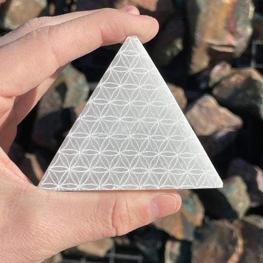 Selenite Satin Spar Flower Of Life Triangle Charging Plate || Aura Cleansing-Nature's Treasures