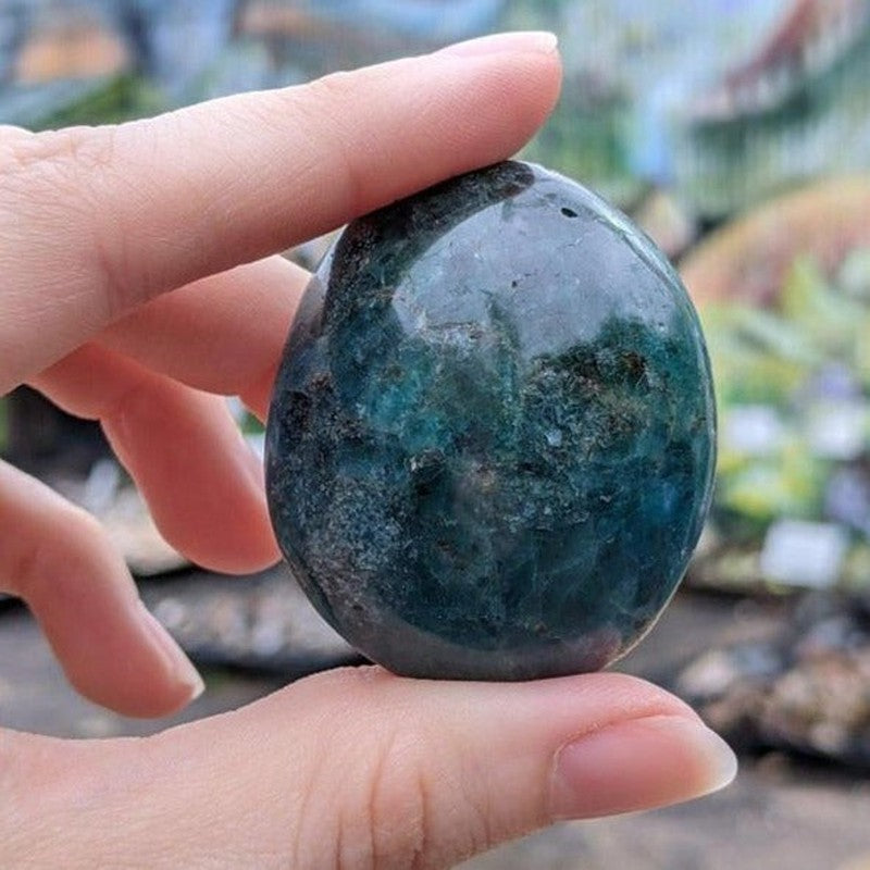 Blue Apatite Gallet Palm Stones || Communication || Madagascar-Nature's Treasures