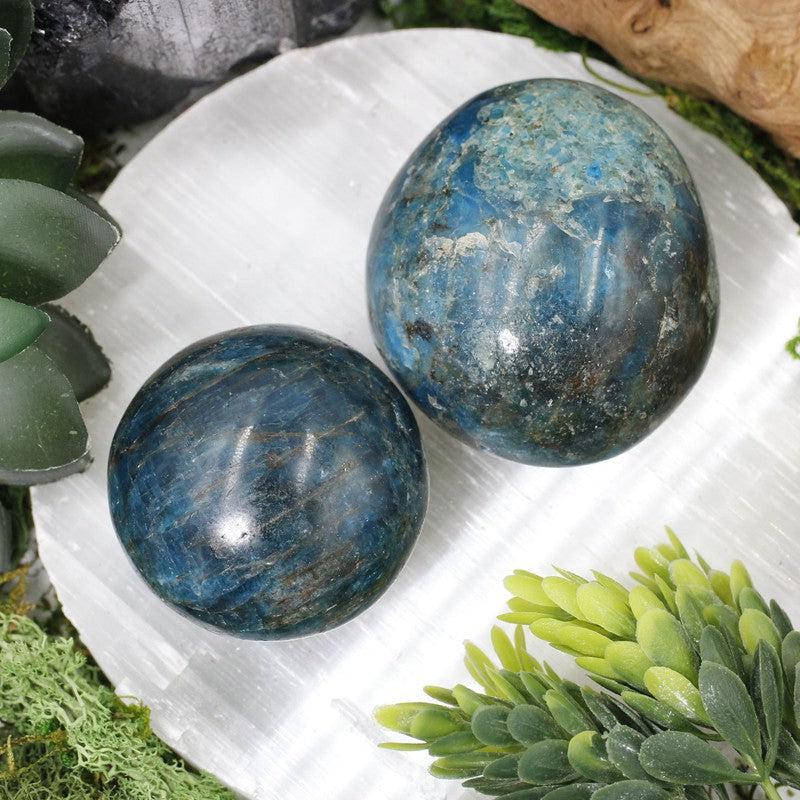 Blue Apatite Gallet Palm Stones || Communication || Madagascar-Nature's Treasures