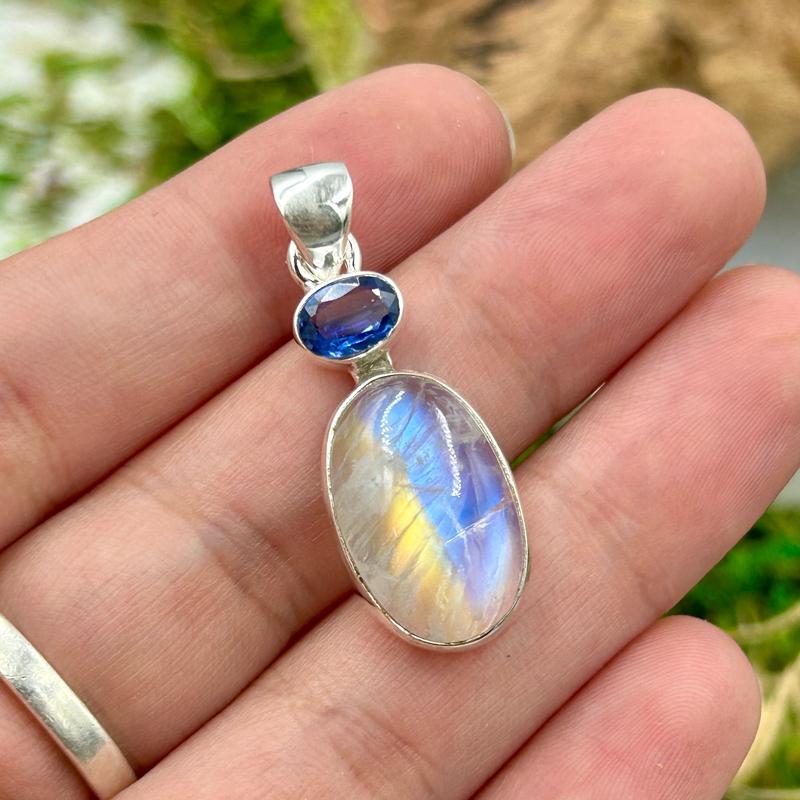 Blue Kyanite With Rainbow Moonstone Pendant || .925 Sterling Silver-Nature's Treasures