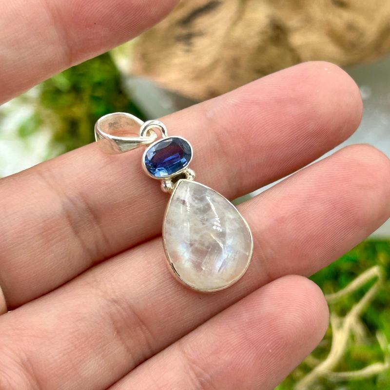 Blue Kyanite With Rainbow Moonstone Pendant || .925 Sterling Silver-Nature's Treasures