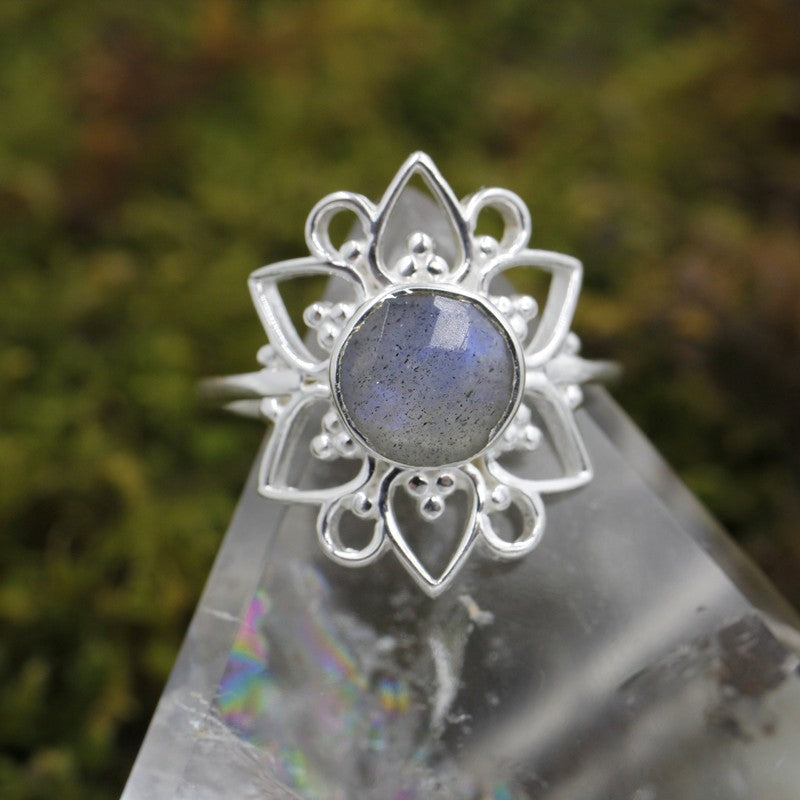 Multi-Faceted Labradorite Flower Rings || .925 Sterling Silver-Nature's Treasures