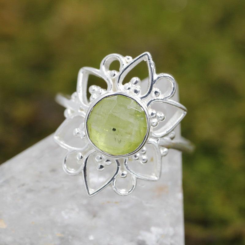 Multi-Faceted Peridot Flower Rings || .925 Sterling Silver-Nature's Treasures