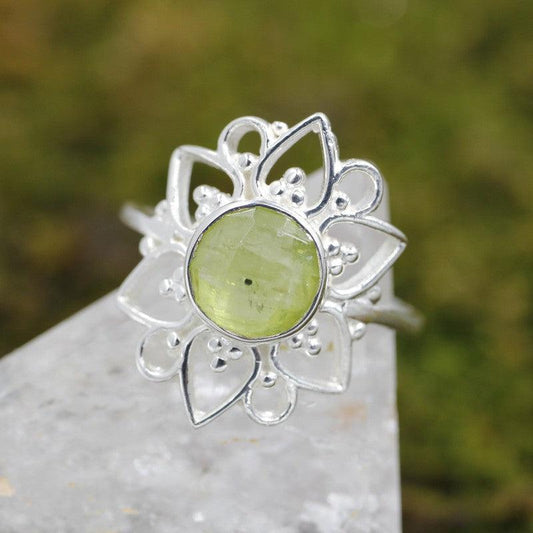 Multi-Faceted Peridot Flower Rings || .925 Sterling Silver-Nature's Treasures