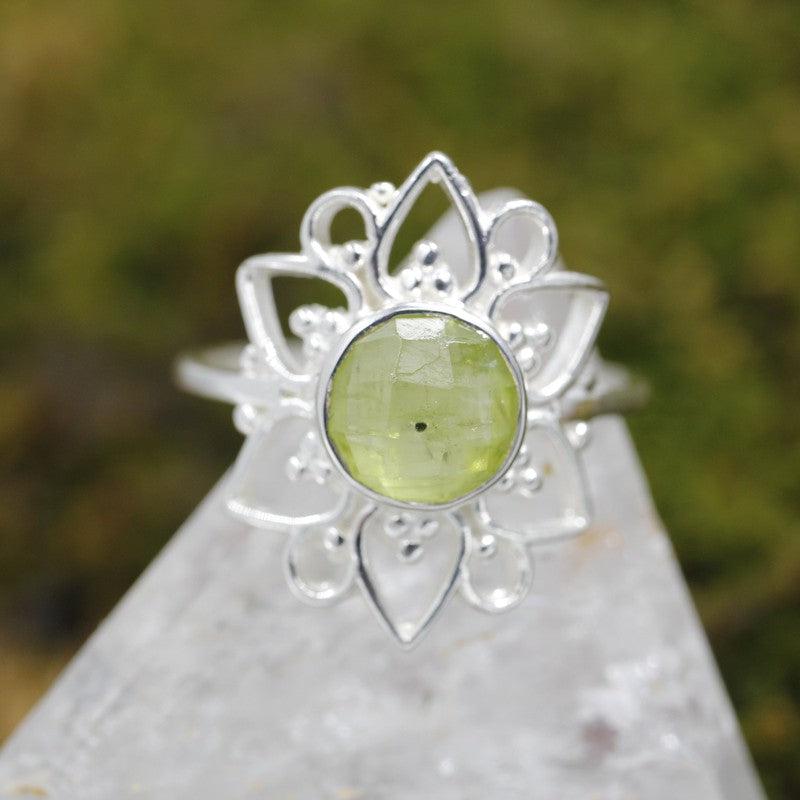 Multi-Faceted Peridot Flower Rings || .925 Sterling Silver-Nature's Treasures
