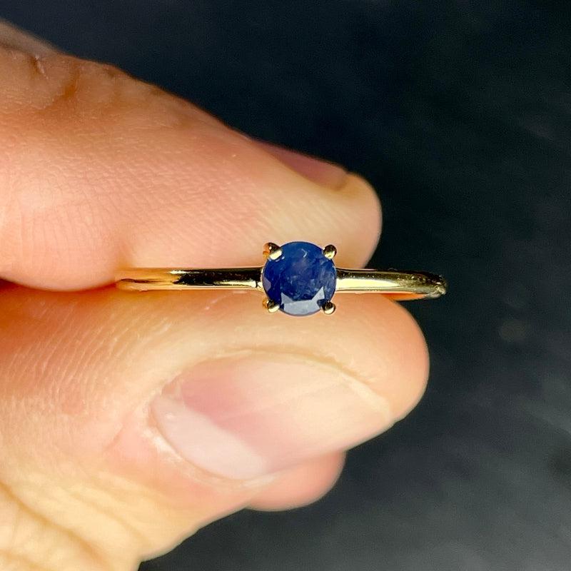 2.67 Carat Aegean Blue Hand-Cut Australian Sapphire Ring in Yellow Gol