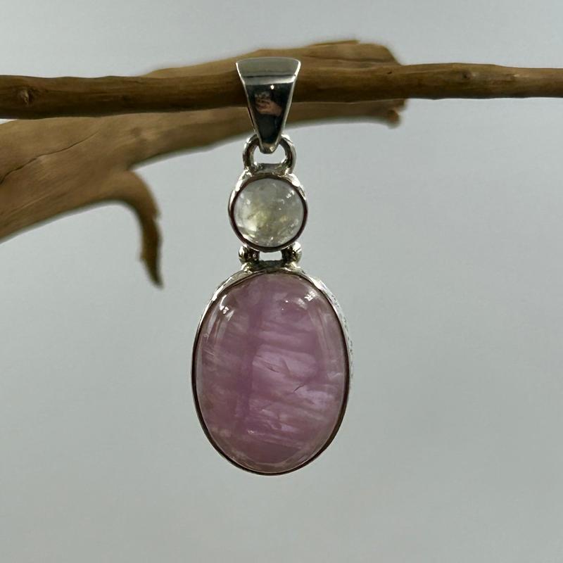 Oval Shaped Kunzite With Moonstone Pendants || .925 Sterling Silver-Nature's Treasures