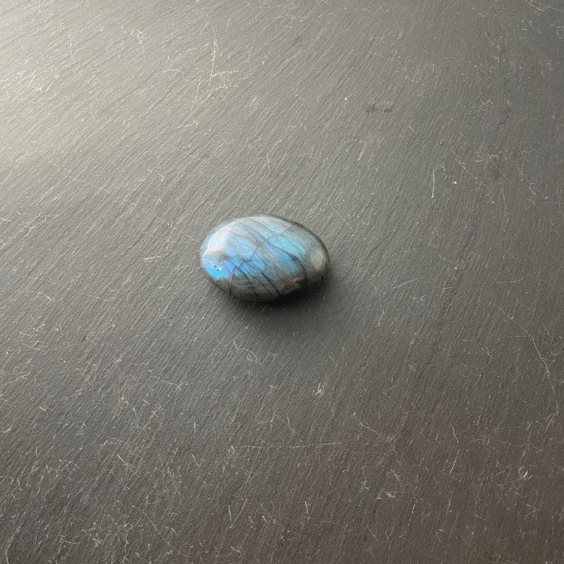 Polished Labradorite Palm Stones || Empathic Protection || Madagascar-Nature's Treasures