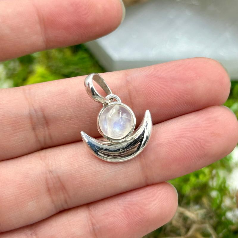 Rainbow Moonstone With Moon Crescent Pendant || .925 Sterling Silver-Nature's Treasures