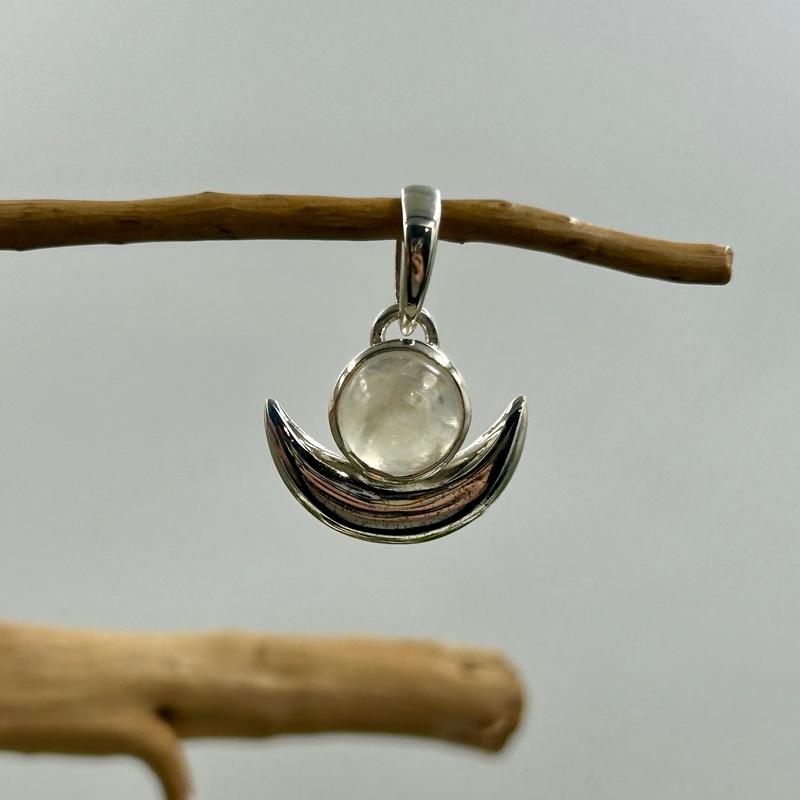Rainbow Moonstone With Moon Crescent Pendant || .925 Sterling Silver-Nature's Treasures