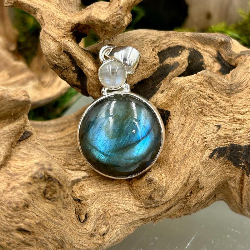 Round Shaped Labradorite With Rainbow Moonstone Pendant || .925 Sterling Silver-Nature's Treasures
