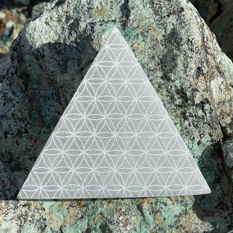 Selenite Satin Spar Flower Of Life Triangle Charging Plate || Aura Cleansing-Nature's Treasures