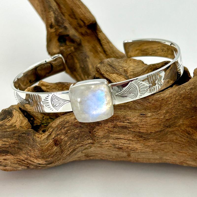 Silver Cuff Rainbow Moonstone Bracelets || .925 Sterling Silver-Nature's Treasures