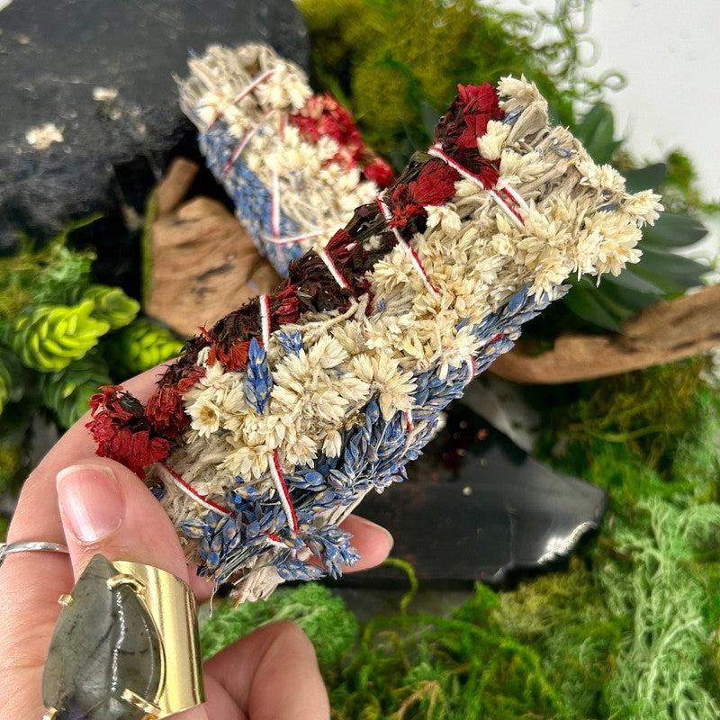 Smudge Bundle Sticks || White Sage, Panicum Miliaceum, Mullein, Statice-Nature's Treasures