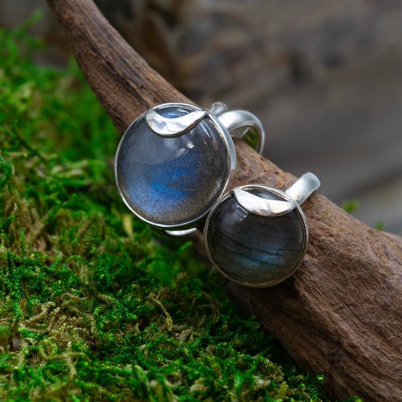 Starseed Moon Crescent Labradorite Ring || .925 Sterling Silver || Empathic Protection-Nature's Treasures