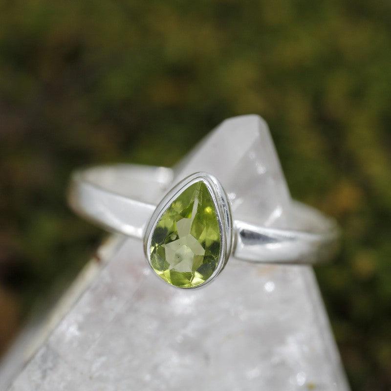 Unisex Faceted Peridot Rings || .925 Sterling Silver || China