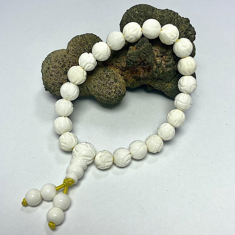 Unisex White Sea Rock Lotus Carved Mala Bracelet