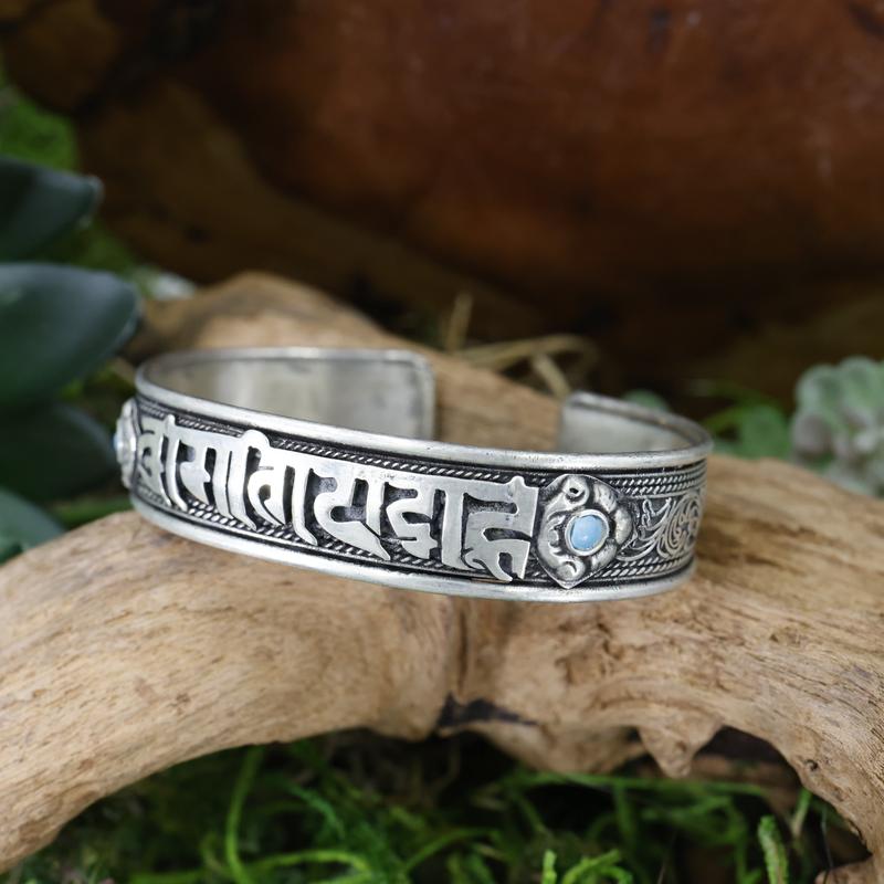 White Silver Metal Om Mani Padme Bracelet-Nature's Treasures
