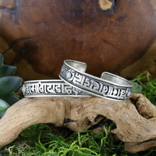 White Silver Metal Om Mani Padme Bracelet-Nature's Treasures