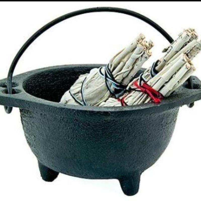 Cast Iron Cauldron-Nature's Treasures