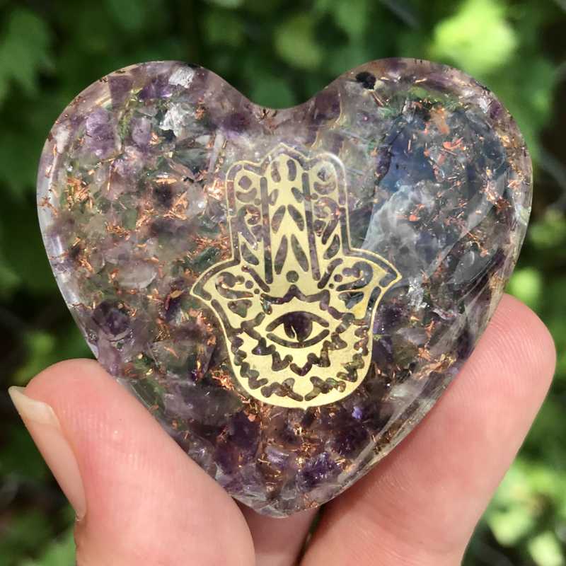 Orgonite Pendant, Chakra gemstones & Hamsa Hand – Crystal Heart