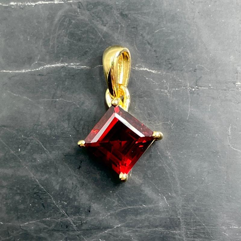 Emperor Red Garnet Faceted Dainty Pendant || 14k Vermeil Gold-Nature's Treasures