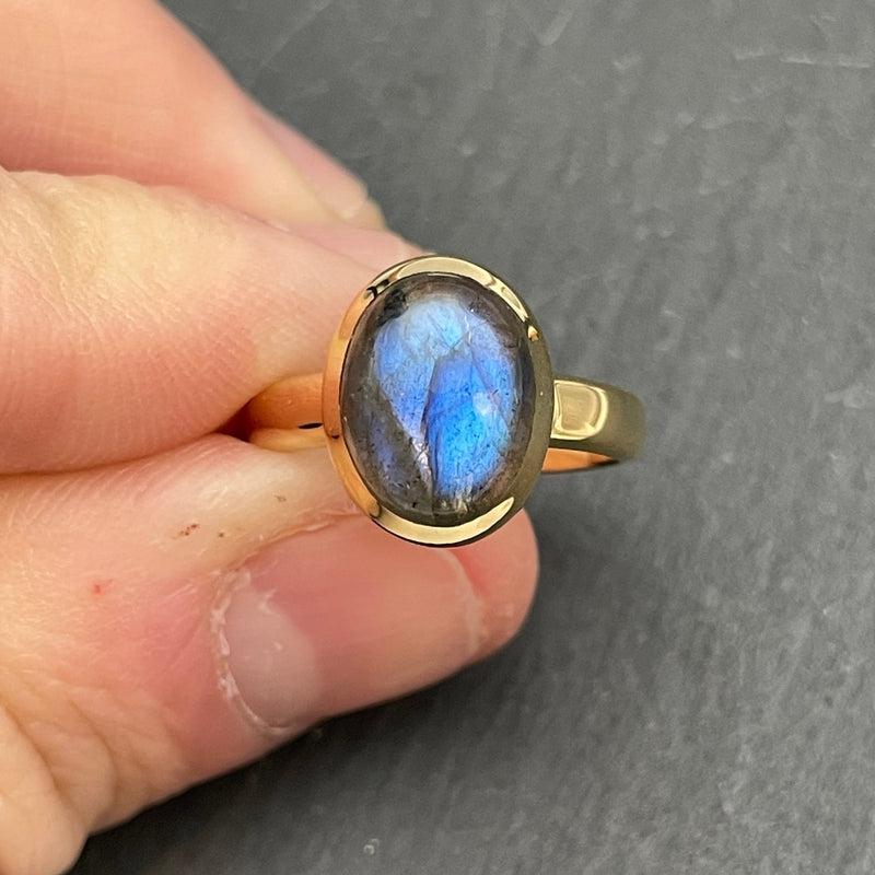 Flashy Labradorite Ring || 14k Vermeil Yellow Gold || Canada-Nature's Treasures
