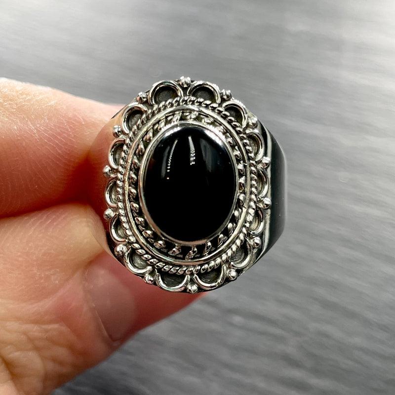 Inner Passion Black Onyx Oval Ring || .925 Sterling Silver || Uruguay