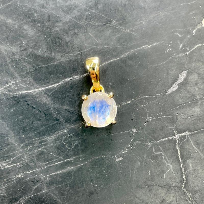 Labradorite Faceted Dainty Pendant | 14k Vermeil Gold | Canada-Nature's Treasures