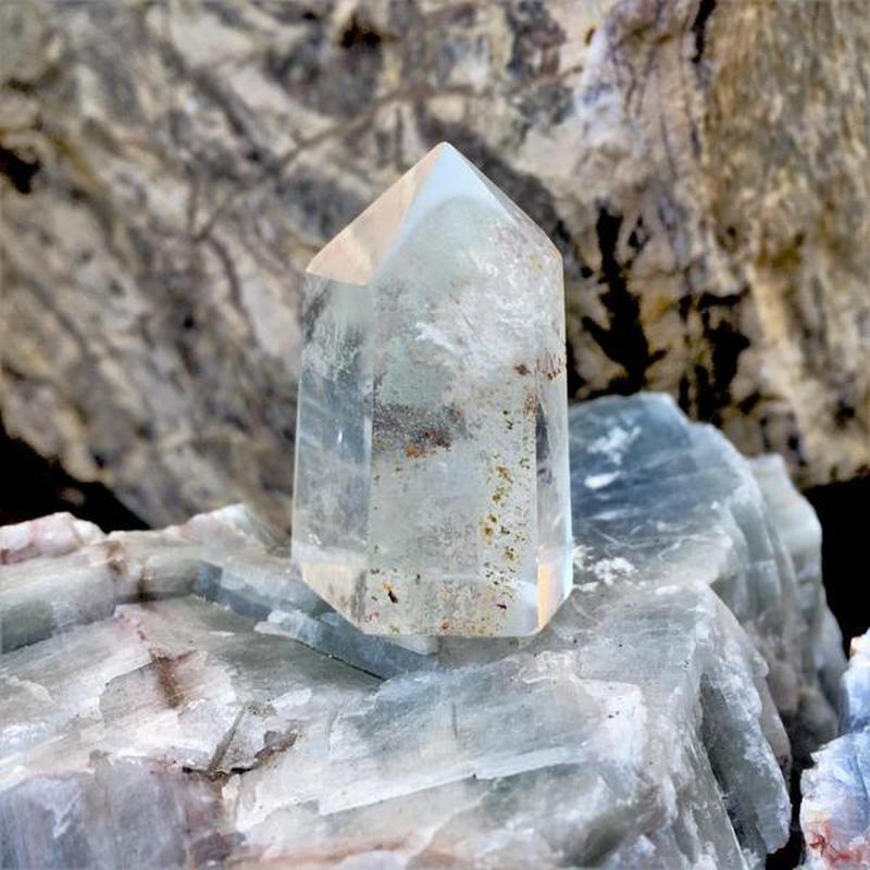Quartz Point with Inclusions || Spiritual Amplifier, Cleansing || Madagascar-Nature's Treasures