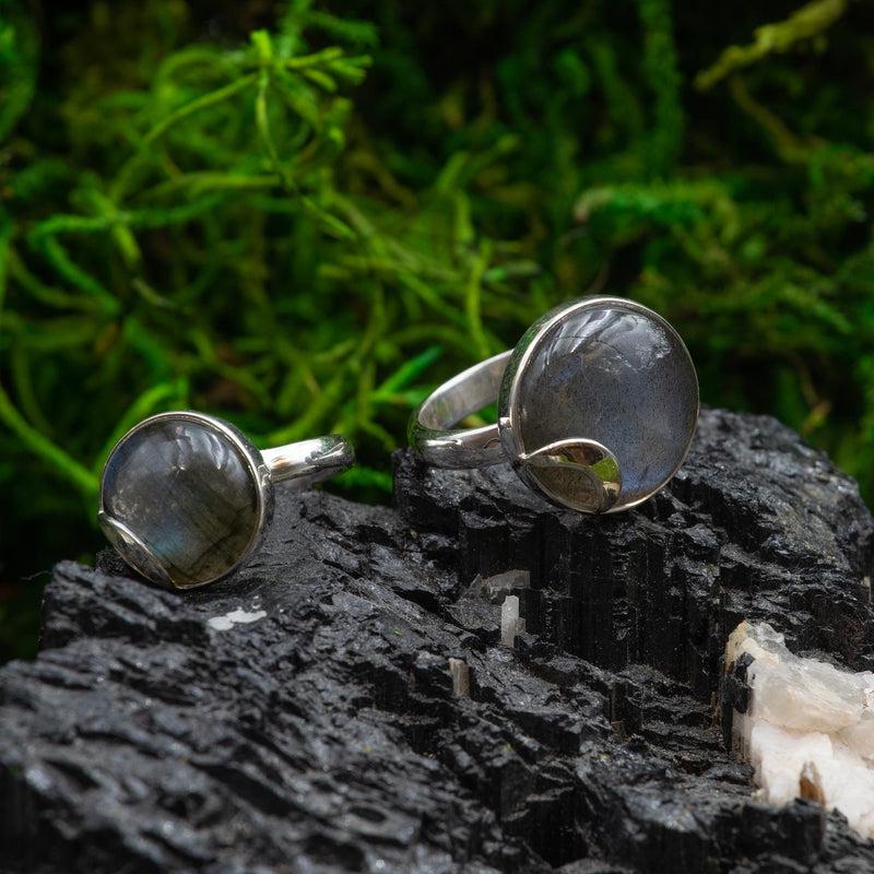 Starseed Moon Crescent Labradorite Ring || .925 Sterling Silver || Empathic Protection-Nature's Treasures