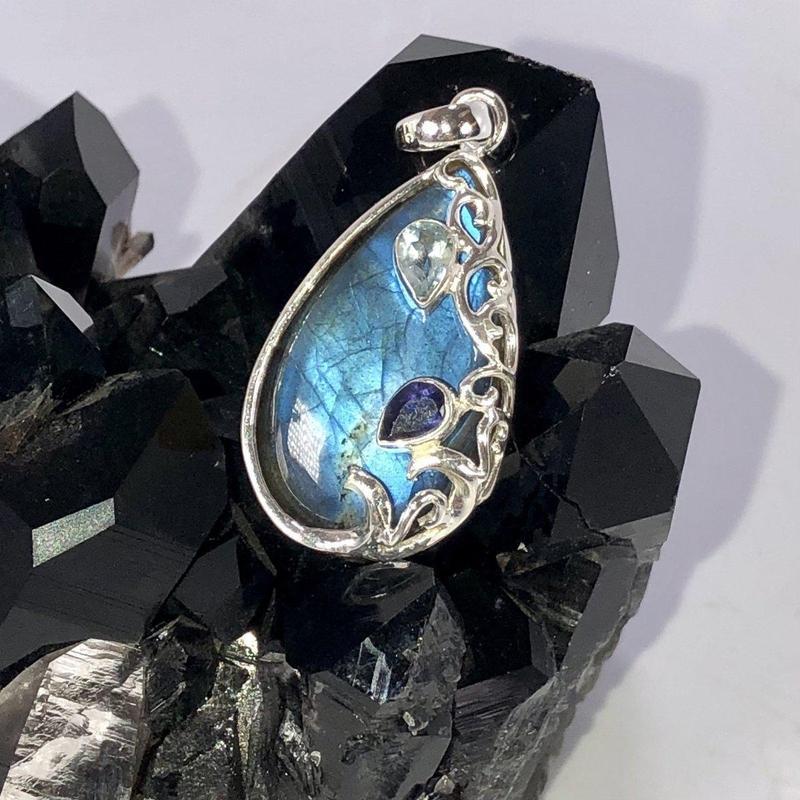 Teardrop Labradorite With Iolite & Blue Topaz Pendant || .925 Sterling Silver-Nature's Treasures