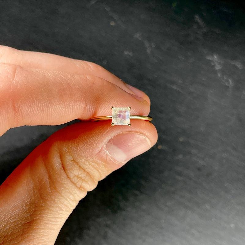 Winter Solstice Blue Flash Moonstone Ring ||14K Vermeil Yellow Gold || Sri Lanka-Nature's Treasures